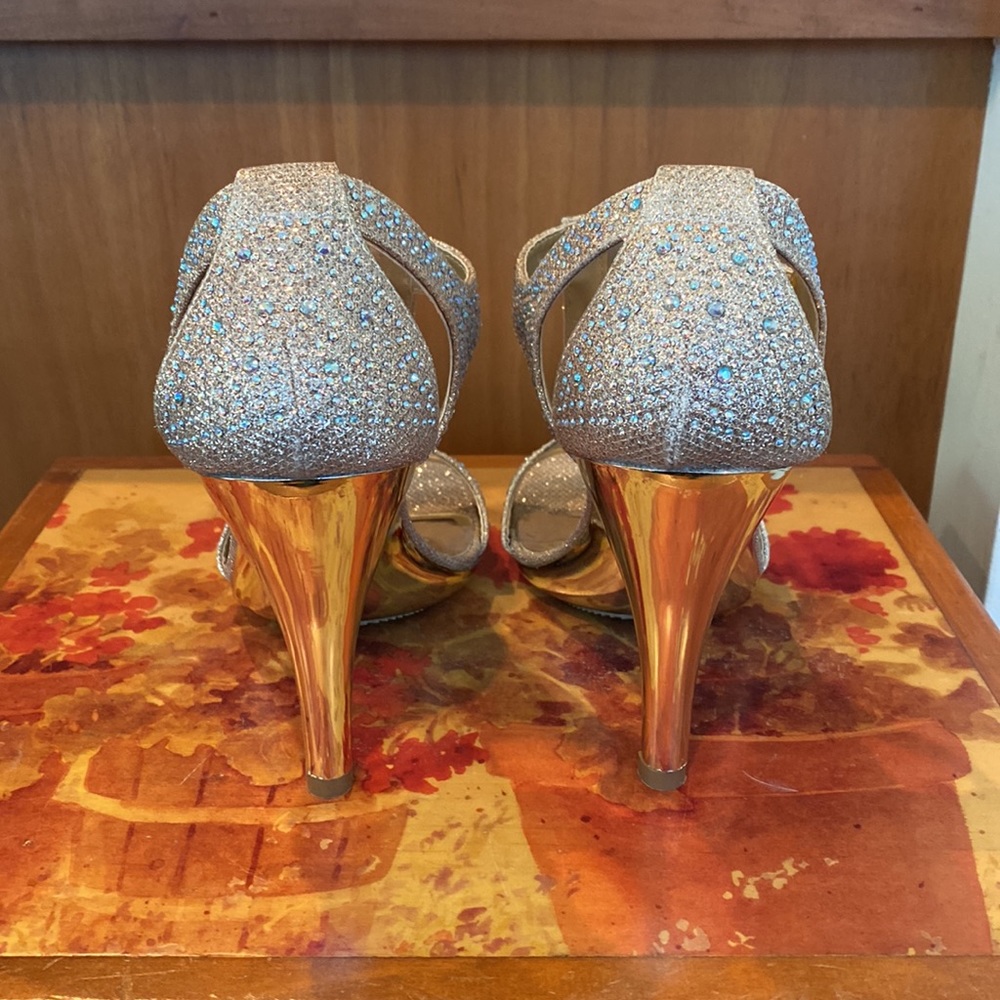 Beautiful heels! - Picture 6 of 13